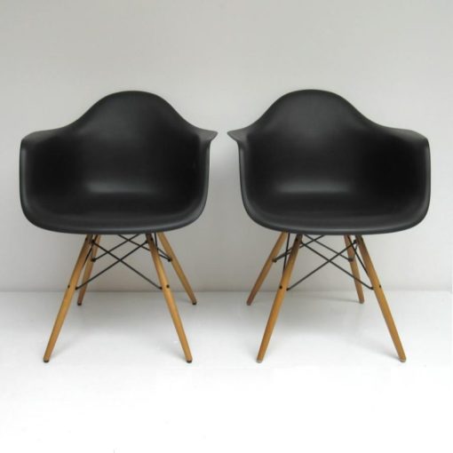 DAW-Eames-Vitra-zwart-C