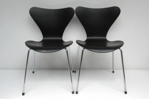 Vlinderstoel 2x Arne Jacobsen Zwart Lazuur-2
