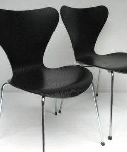 Vlinderstoel 2x Arne Jacobsen Zwart Lazuur-3